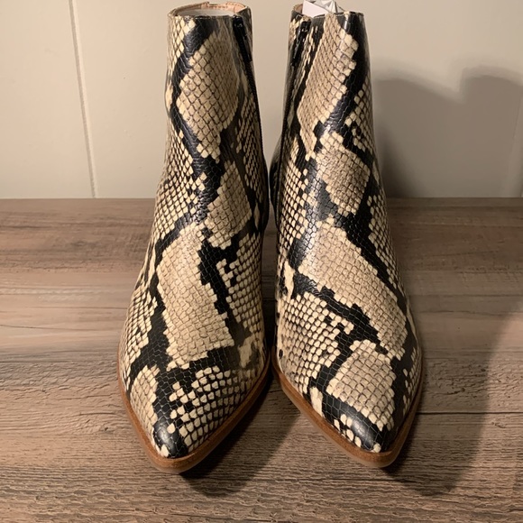 NIB Aldo Drelieua snakeskin booties - Picture 2 of 8
